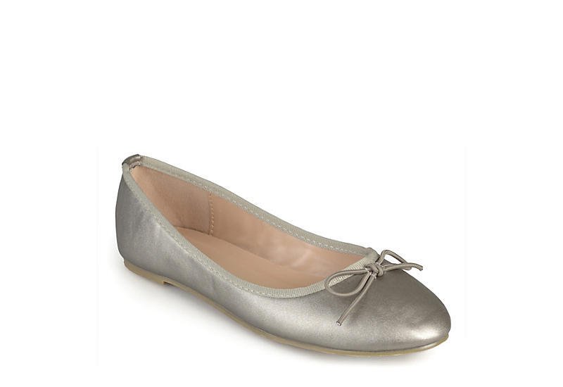 Journee Collection Women's Vika Pewter Shoes