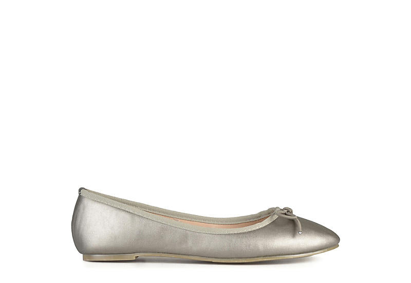 Journee Collection Women's Vika Pewter Shoes